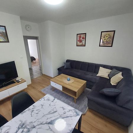 Apartman "Medeni" Bihać エクステリア 写真