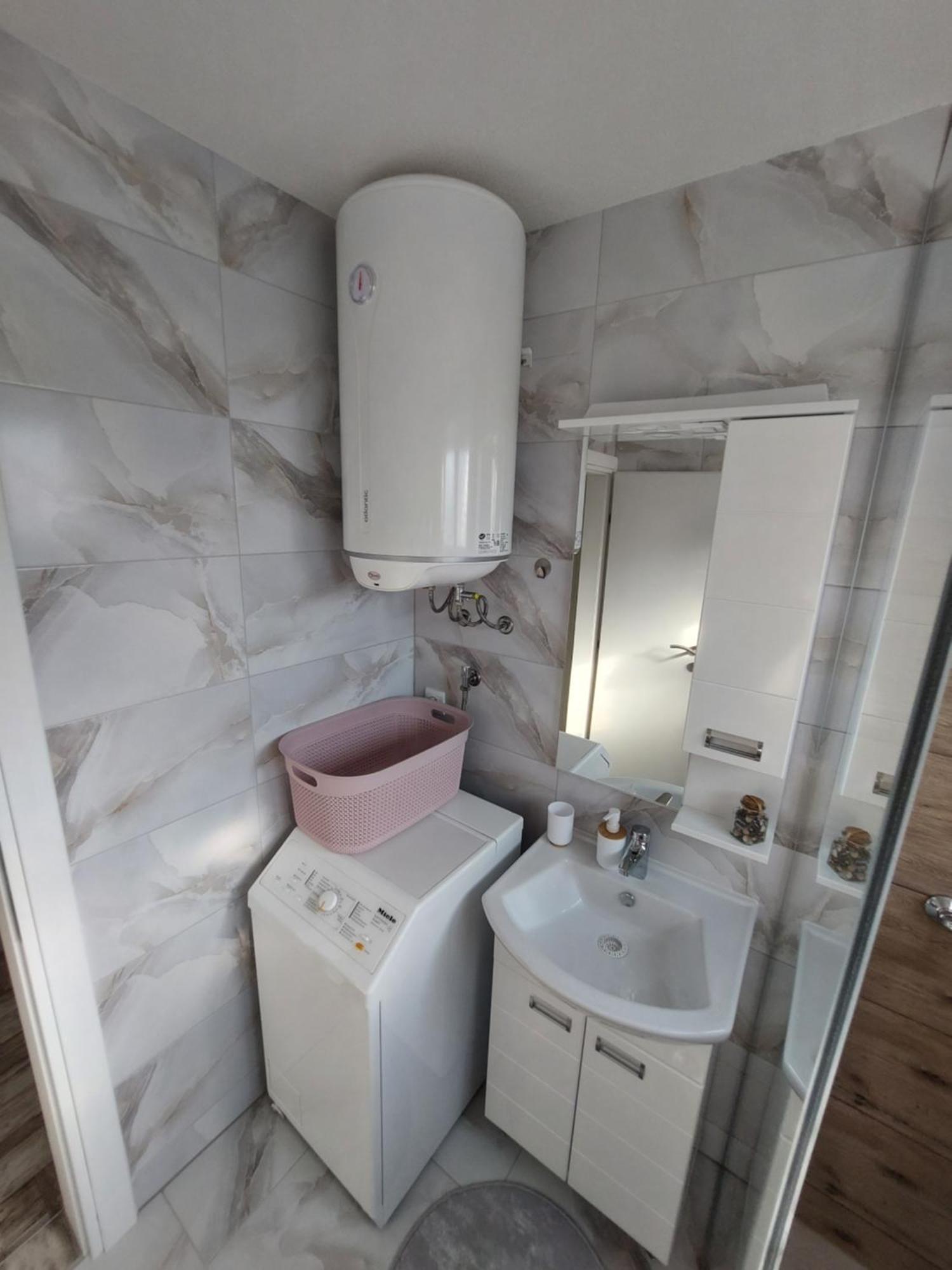 Apartman "Medeni" Bihać エクステリア 写真