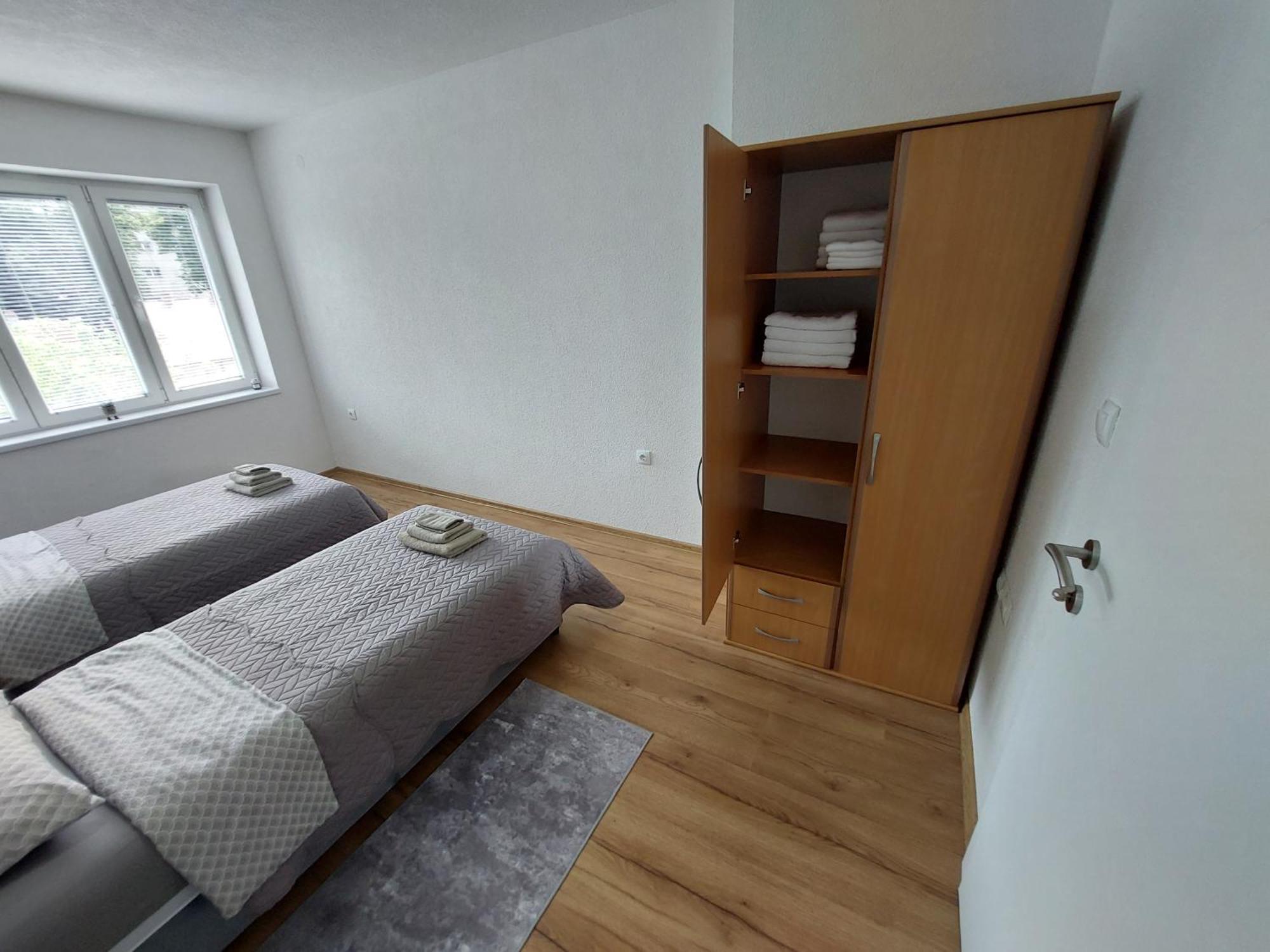 Apartman "Medeni" Bihać エクステリア 写真