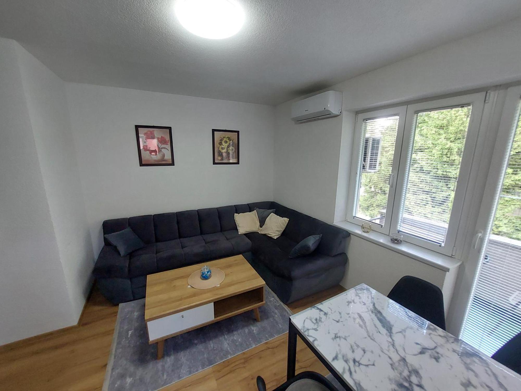 Apartman "Medeni" Bihać エクステリア 写真