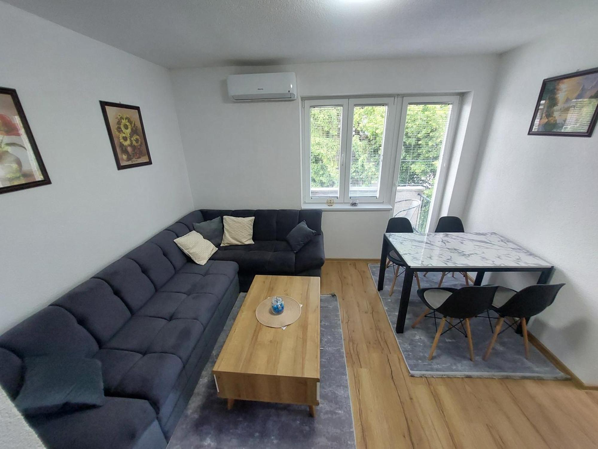 Apartman "Medeni" Bihać エクステリア 写真